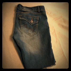 rue 21 distressed Bermuda denim shorts size 5/6